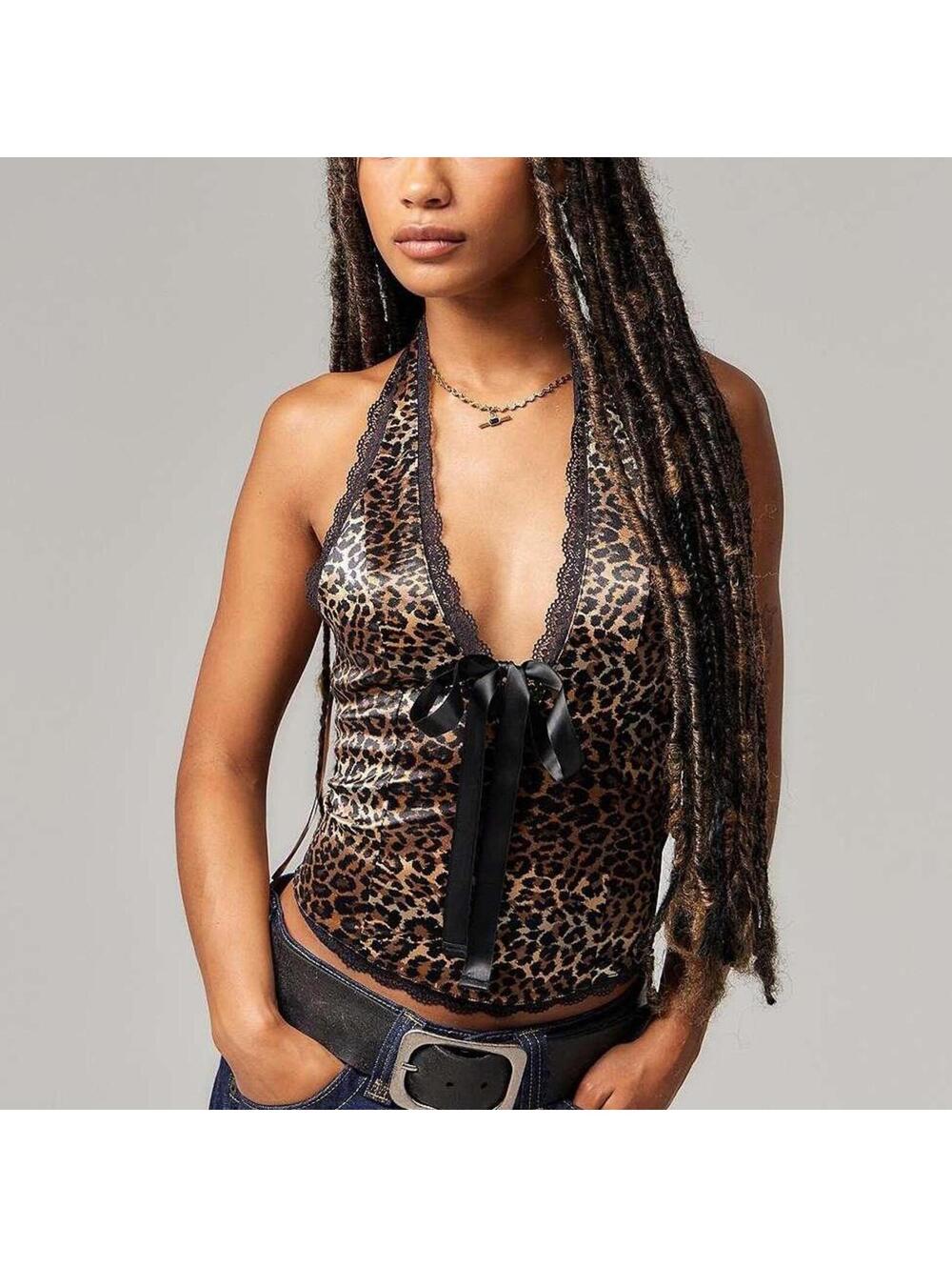 Urban Outfitters Women's Brown and Black Crop-top